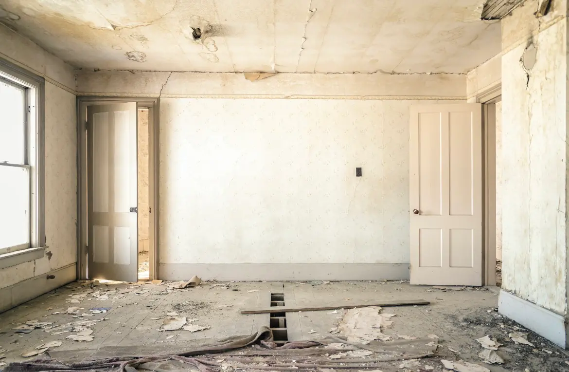 Waste disposal crew managing a cleanout project in Perryville